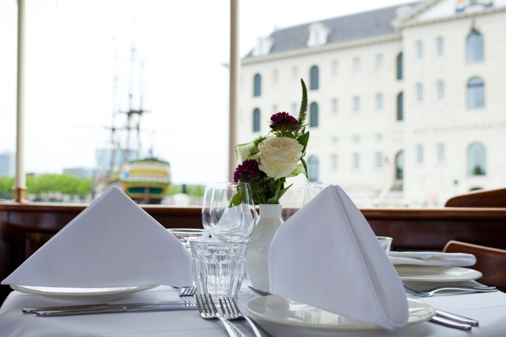 dineren slaonboot amsterdam
