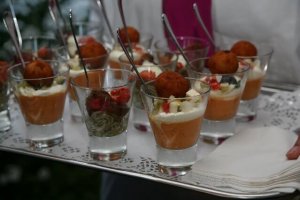 amuseglaasjes-op-blad-w0pplucts6p5mxs45tj1mo